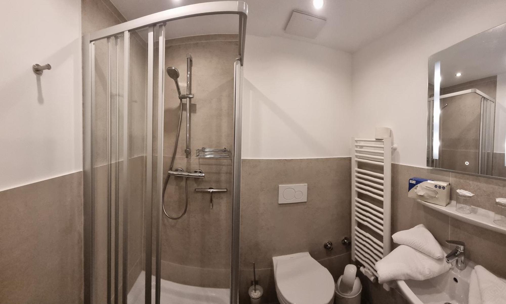 Hotel-Cafe-Lindow Wenningstedt-Braderup Buitenkant foto
