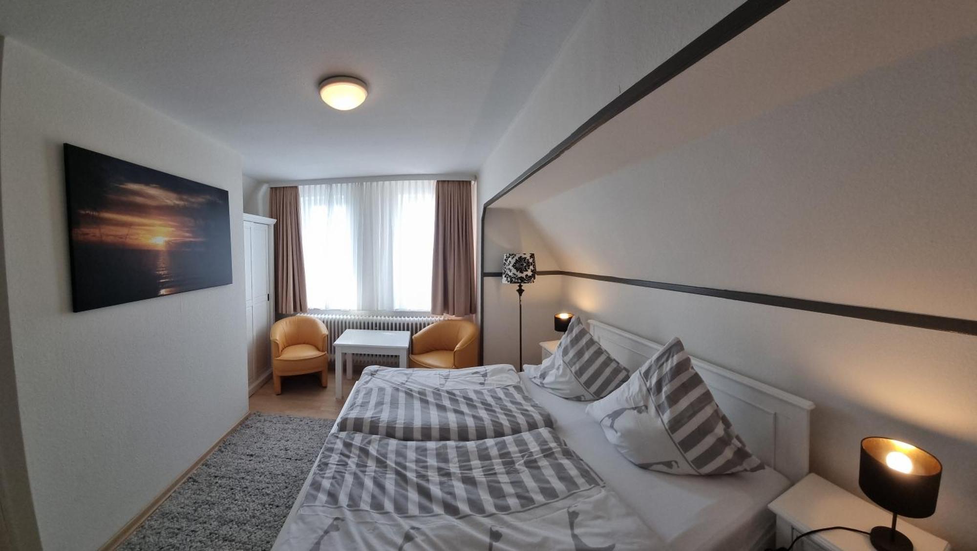 Hotel-Cafe-Lindow Wenningstedt-Braderup Buitenkant foto