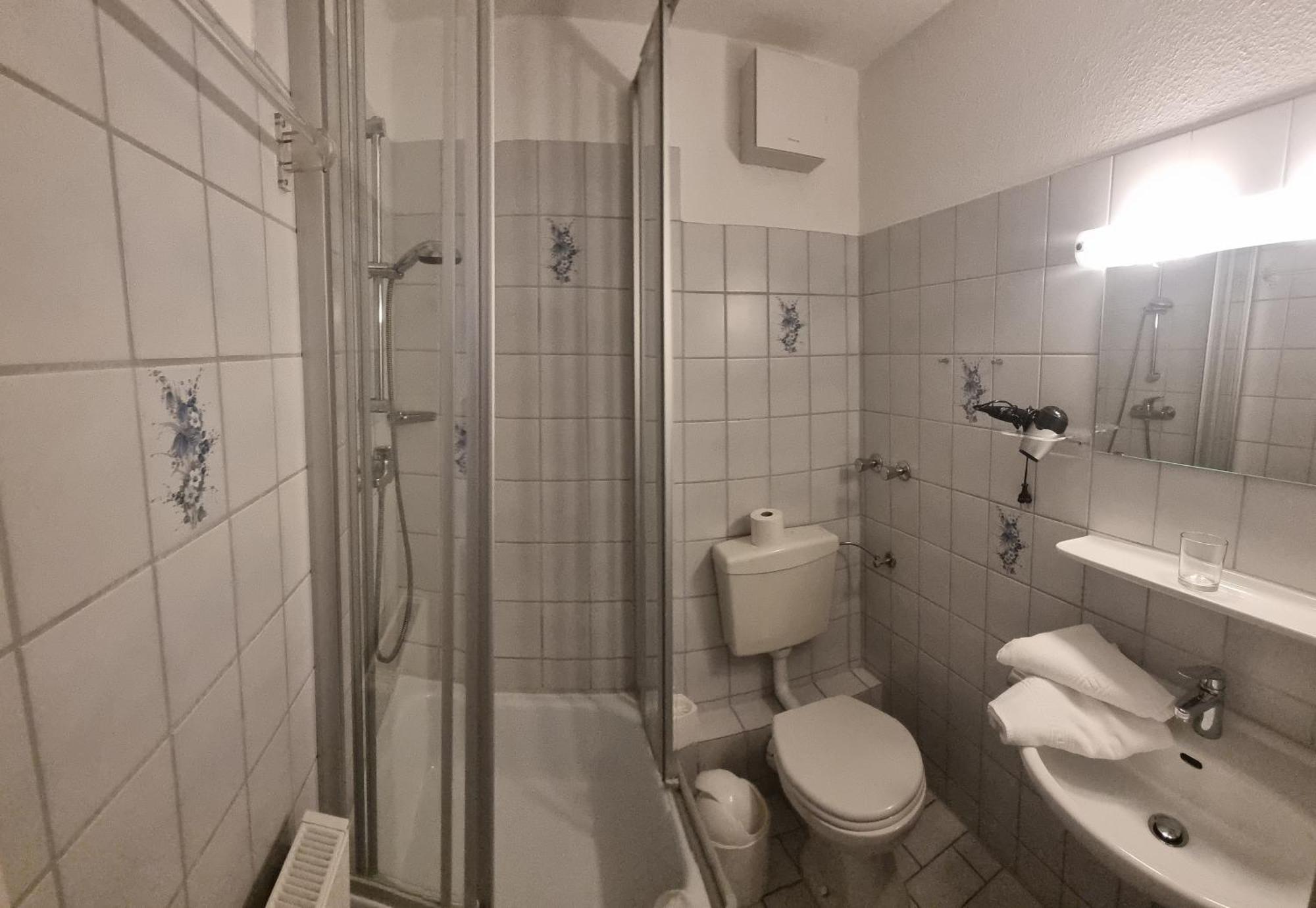 Hotel-Cafe-Lindow Wenningstedt-Braderup Buitenkant foto